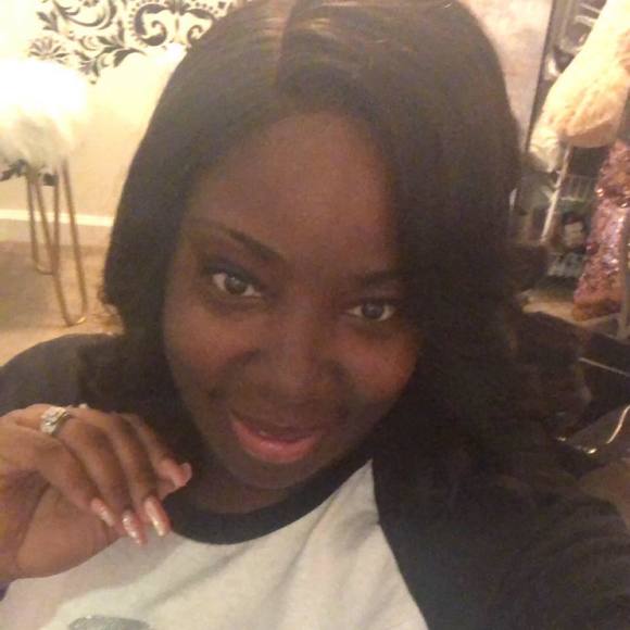 Meet your Posher, Brandi - Picture 1 of 1